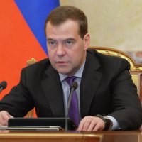 Медведев поручил госкомпаниям перейти на отечественное ПО