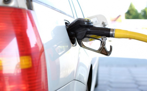 Козак исключил снижение цен на топливо в весенне-летний период